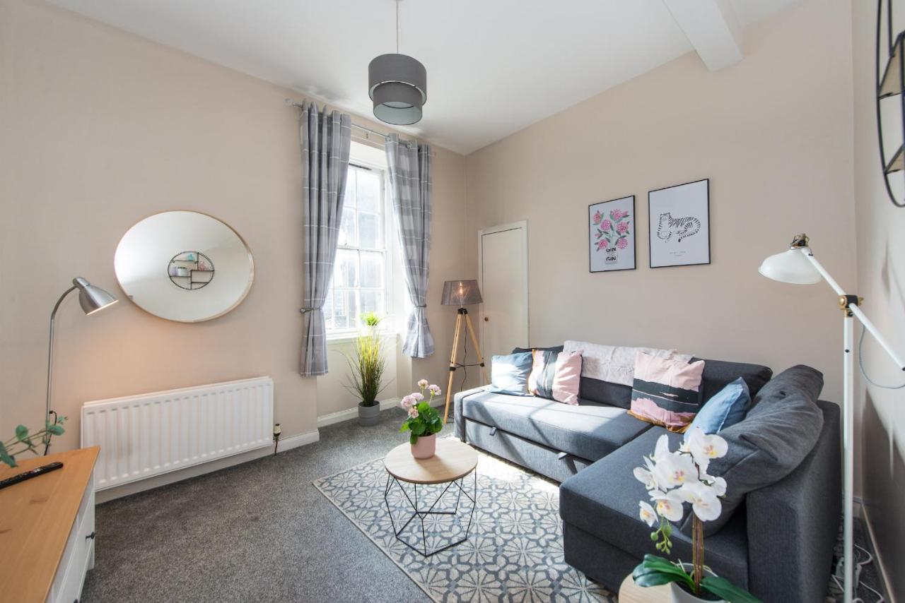 Downtown And Central 1 Bed In Edinburgh, Sleeps 4 Exterior photo